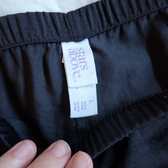 Stars Above Faux Silk Cami and Sleep Shorts Set - Picture 4 of 5